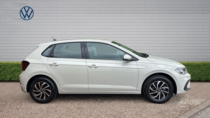 Volkswagen Polo 1.0 Life 5dr Petrol Hatchback - Image 4